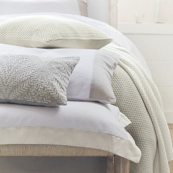 The White Company Throw Lambswool Manon Ivory - Picture 1 of 5